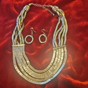 Elegant Silver Necklace and Earring Set